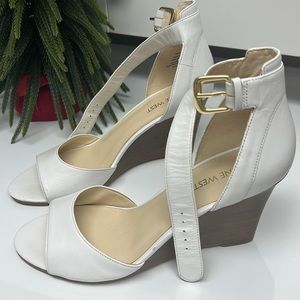 Size 8 Nine West white heel wedge sandals